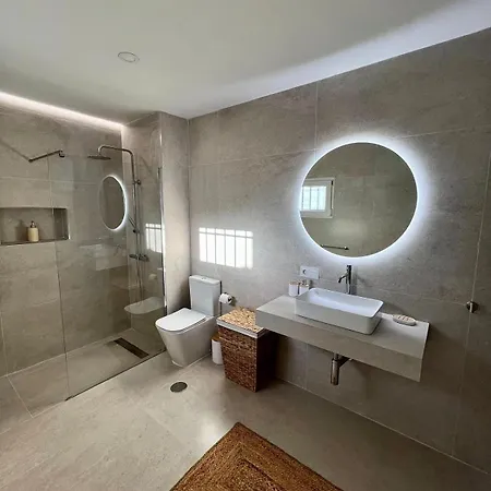 Cozy And Bright Lima * アデヘ